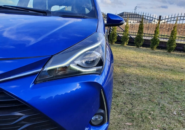 Toyota Yaris cena 58900 przebieg: 19000, rok produkcji 2018 z Leśna małe 254